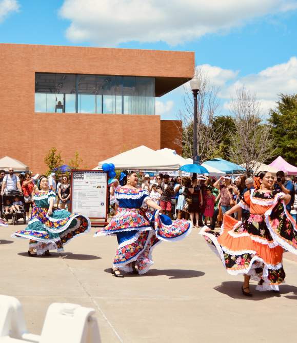 Hispanic Voices and Visions: Mariah Zurita