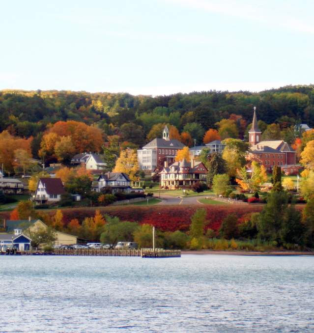 Bayfield-fall-harbor