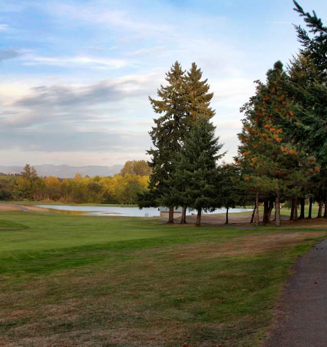Top Summer Golf Greens Near Eugene