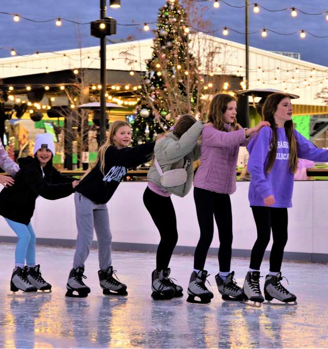 Fun and Exciting Ice Skating in Overland Park Kansas!