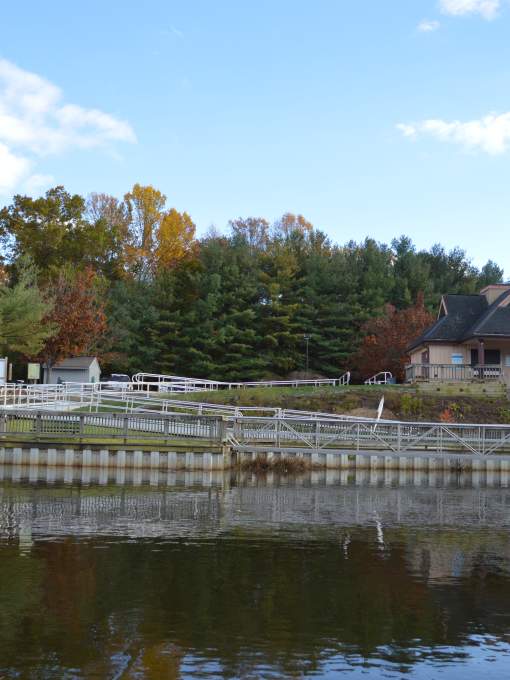 Lake Ridge Marina