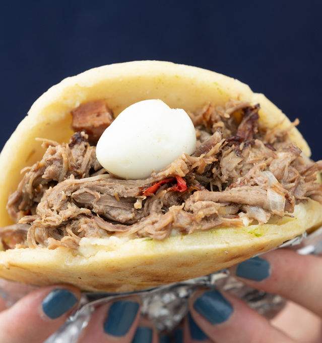 Arepa de Carne Desmechada