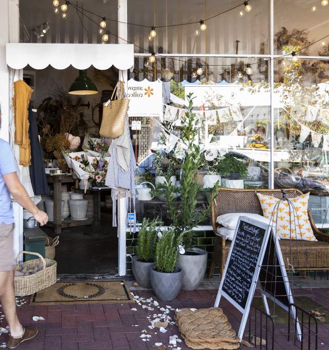 Shopping in Victoria Park, Perth City