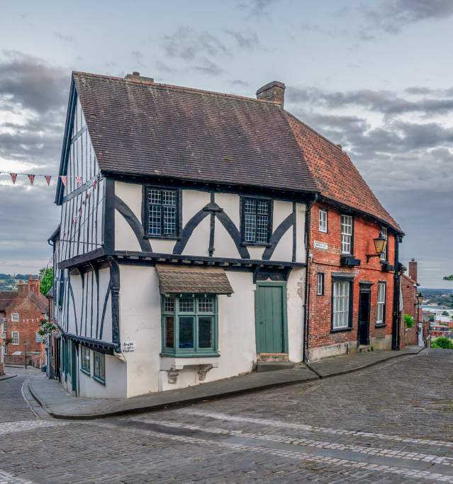 Stormy skies over the Harlequin Pub on Steep Hill