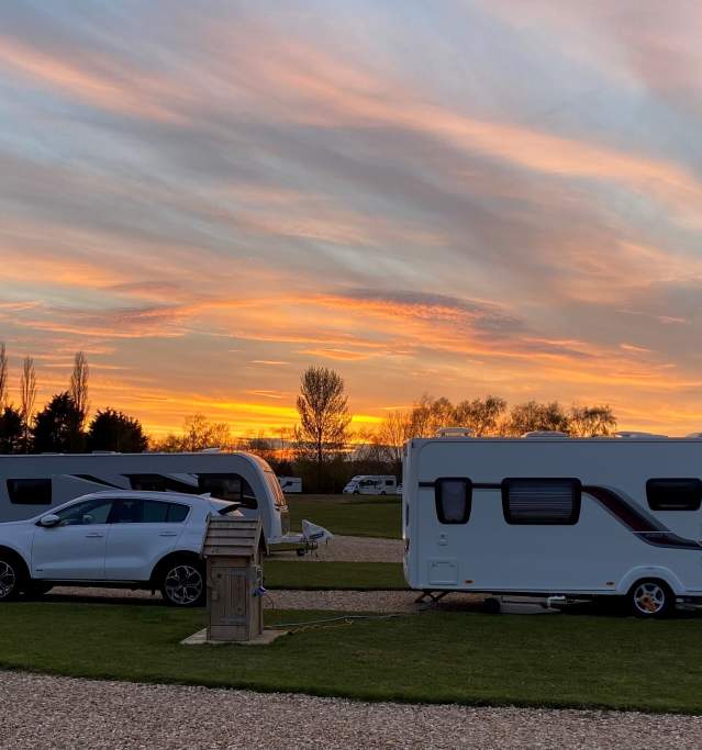 Stay Glentham Grange Caravan park