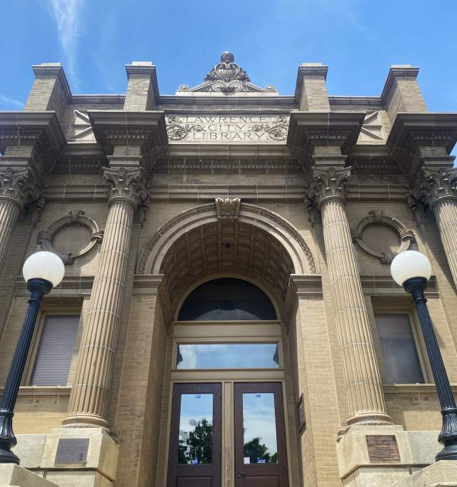 Photo of Carnegie Building at 200 W 9th Street, Lawrence, KS