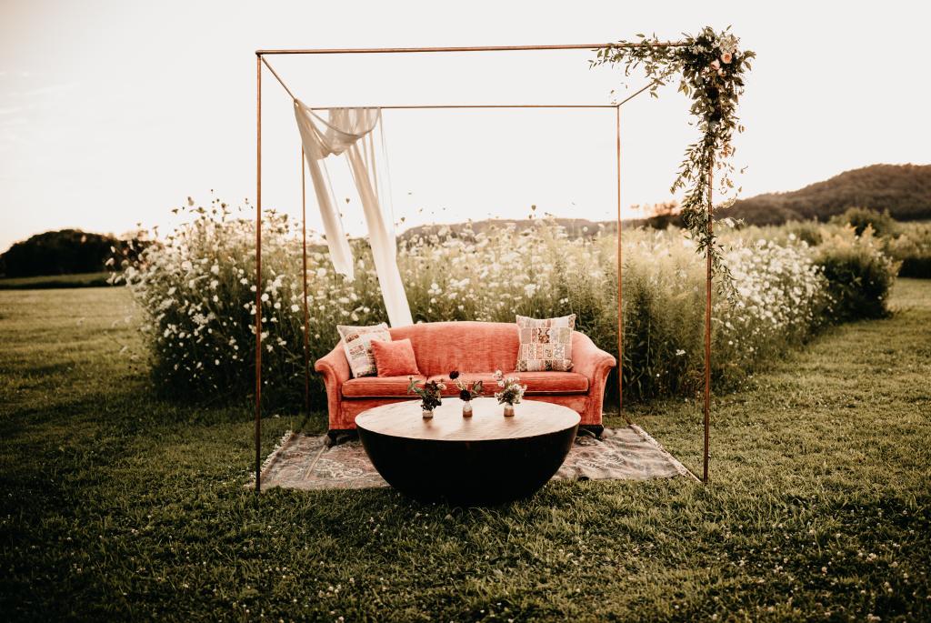 Photo: Copper Antler | Outdoor lounge rentals