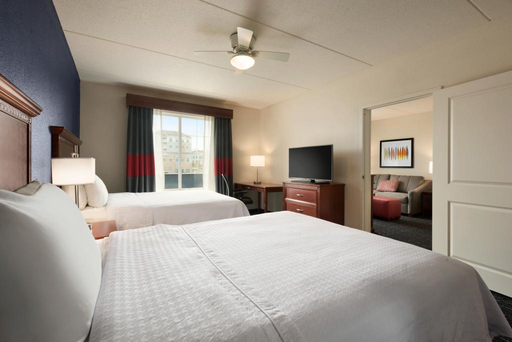Double Queen Suite