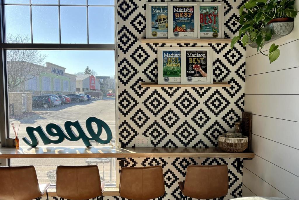 Toot + Kate's Winebar