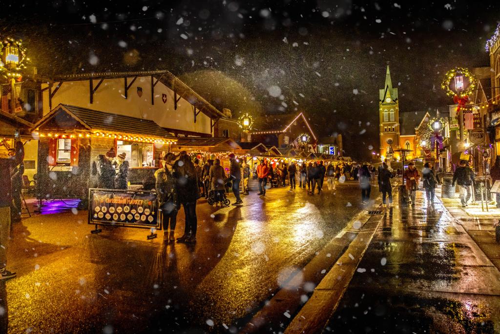 New Glarus Christkindli Market WI