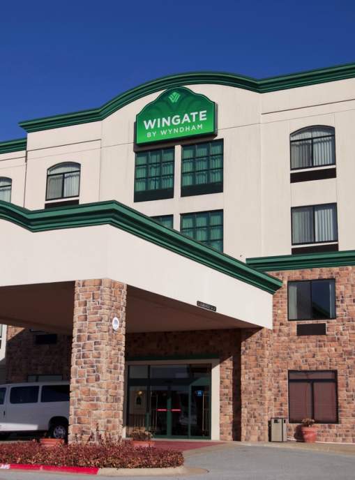 Wingate Bentonville Airport