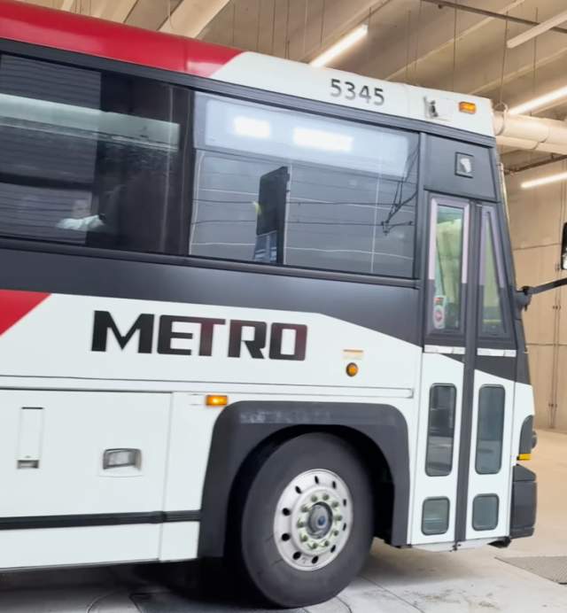 METRO 500 IAH Downtown Direct