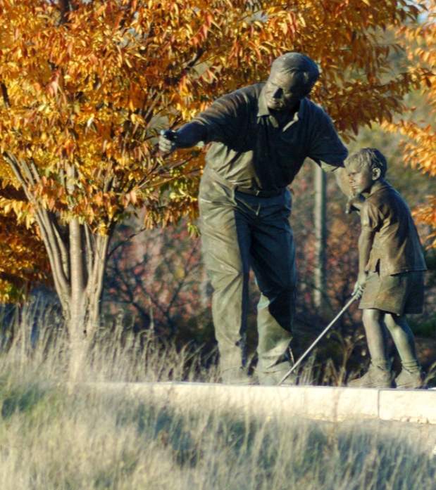Golf Statue