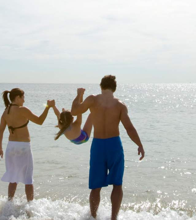 beach family