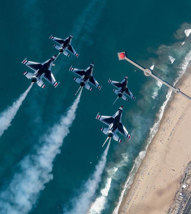 Pacific Airshow in Huntington Beach. Thunderbirds over the Huntington Beach Pier