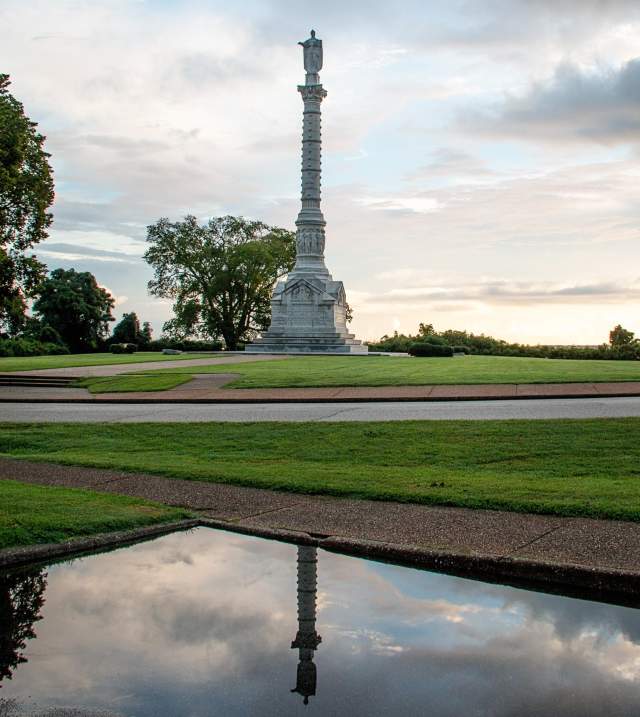 Yorktown Victory Monument