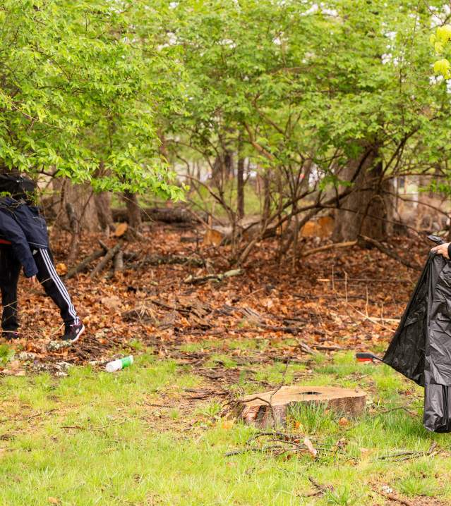 Volunteers pick up trash during Pick Up The Poconos