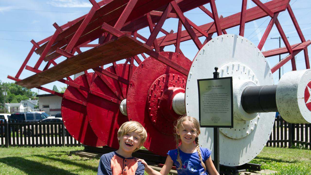 Howard Steamboat Paddle Wheel