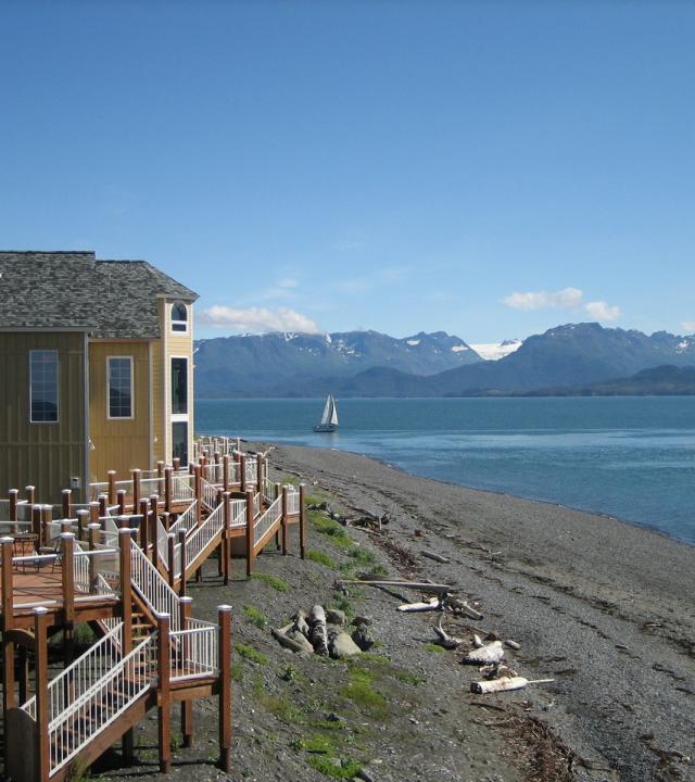 Lands End Resort, Cozy Hotel At The Tip Of The Homer…