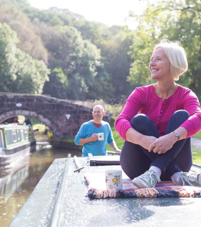 couple on narrow boat