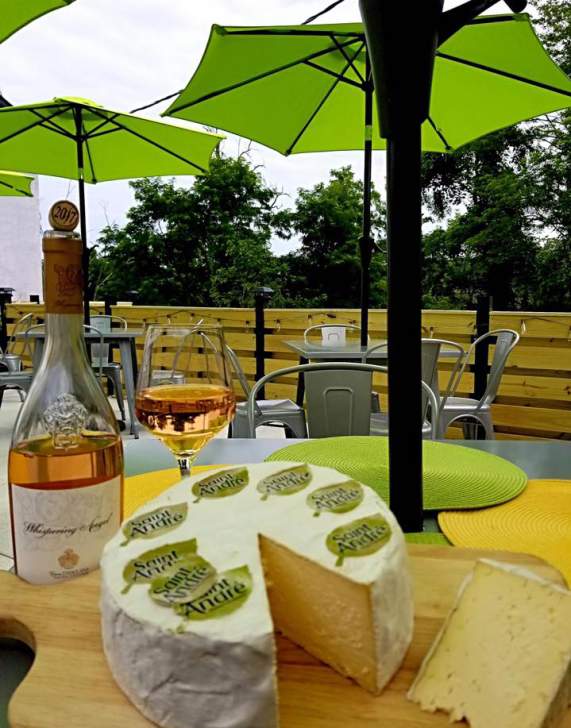10 Popular Restaurants with Outdoor Dining in Lackawanna County