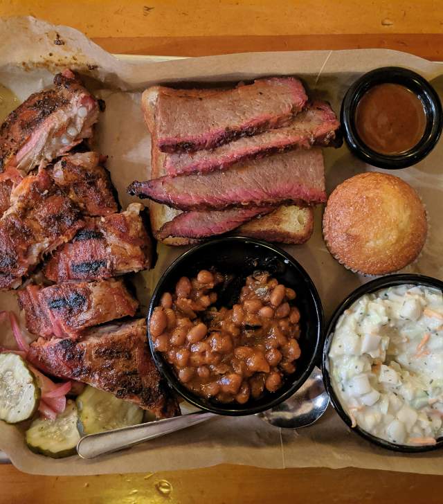 An image of a delicious looking BBQ dinner.