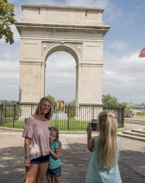 4 Instagram Worthy Spots for Spring in Kansas City, KS