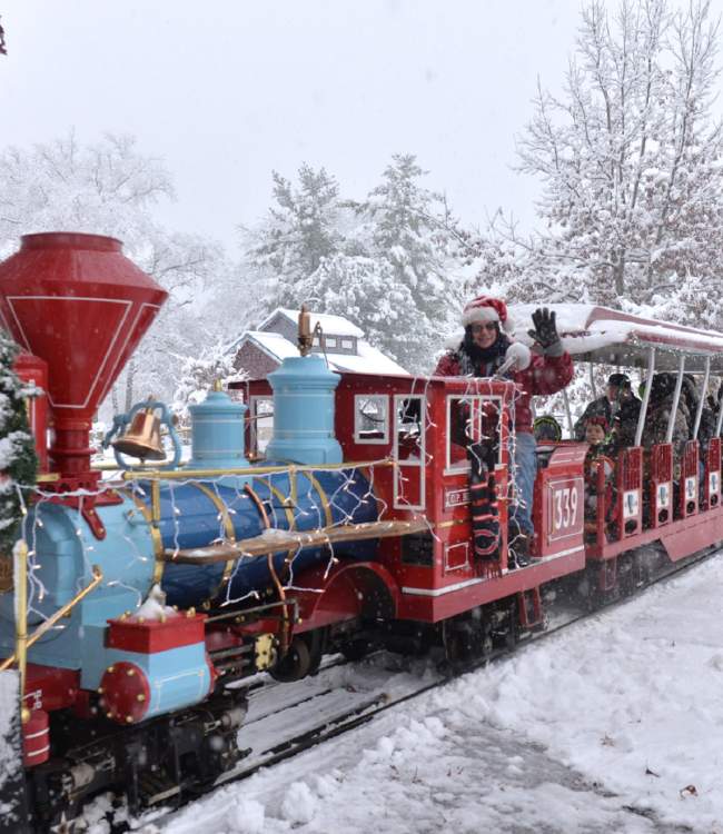 Holiday Express at Blackberry Farm in the snow. 