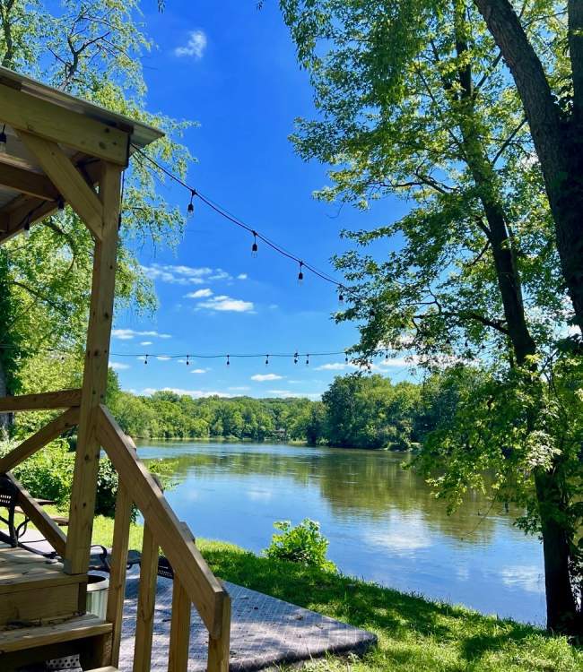 Fox Bluff Cottages & RV Resort