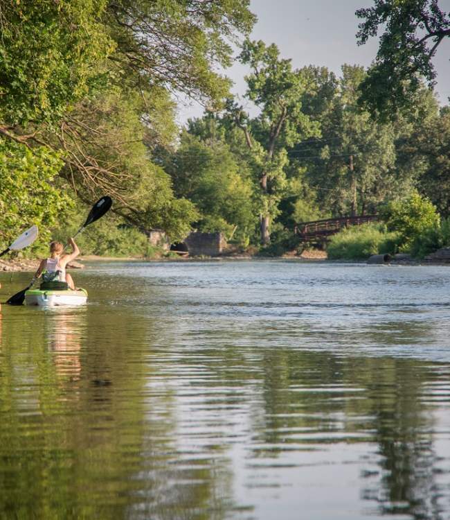 Kayaking the Fox River in the Aurora Area of Illinois - EnjoyAurora.com