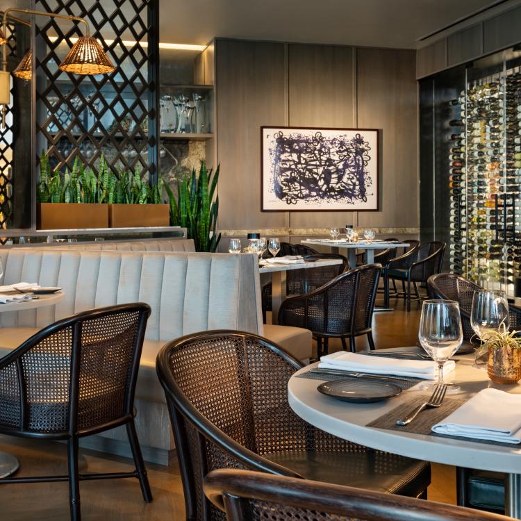 JW Marriott Orlando Bonnet Creek Resort & Spa sear & sea restaurant interior
