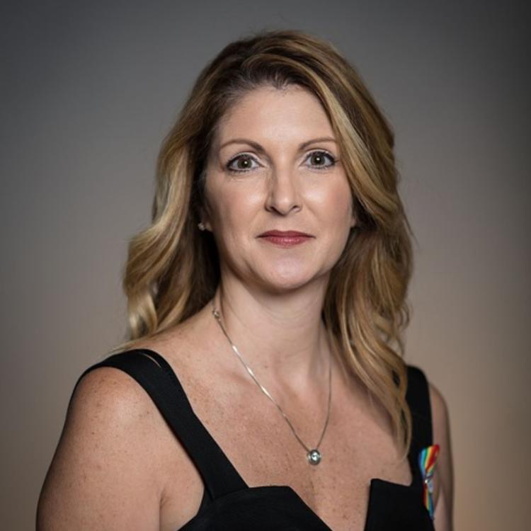Headshot for 2021 Visit Orlando Board of Director Barbara Poma