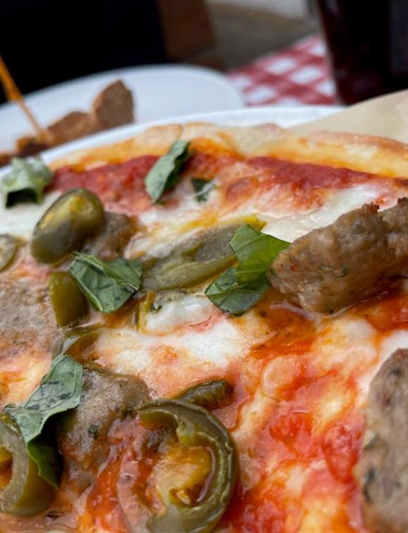 Where to Eat Pizza on Catalina Island