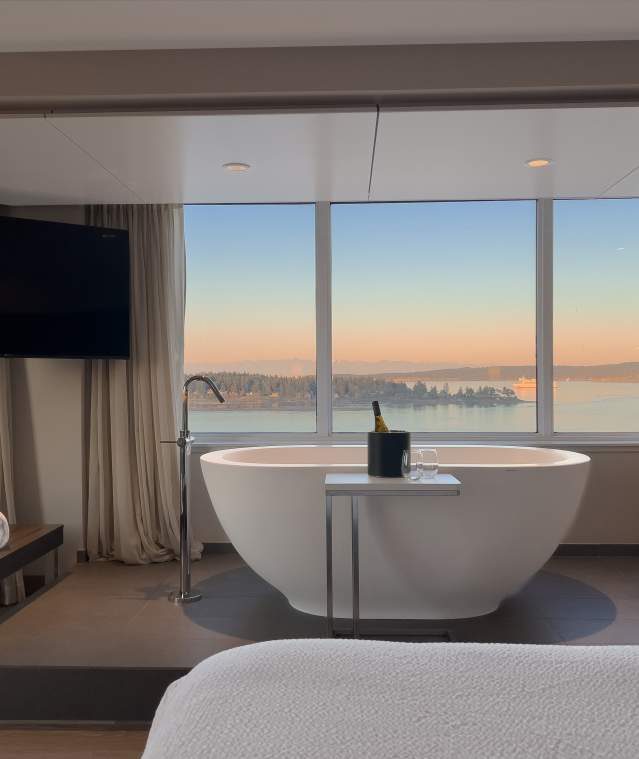 Premium King Soaker Tub