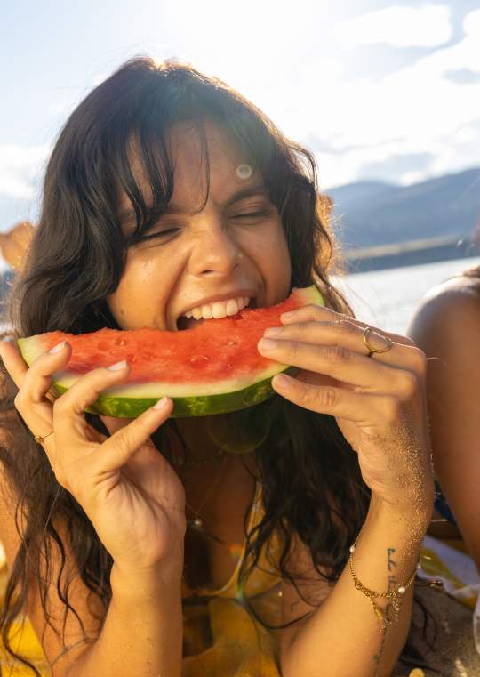 Friends_Eating_Watermelon_on_the_Beach_at_Kelowna_City_Park_by_Okanagan_Lake