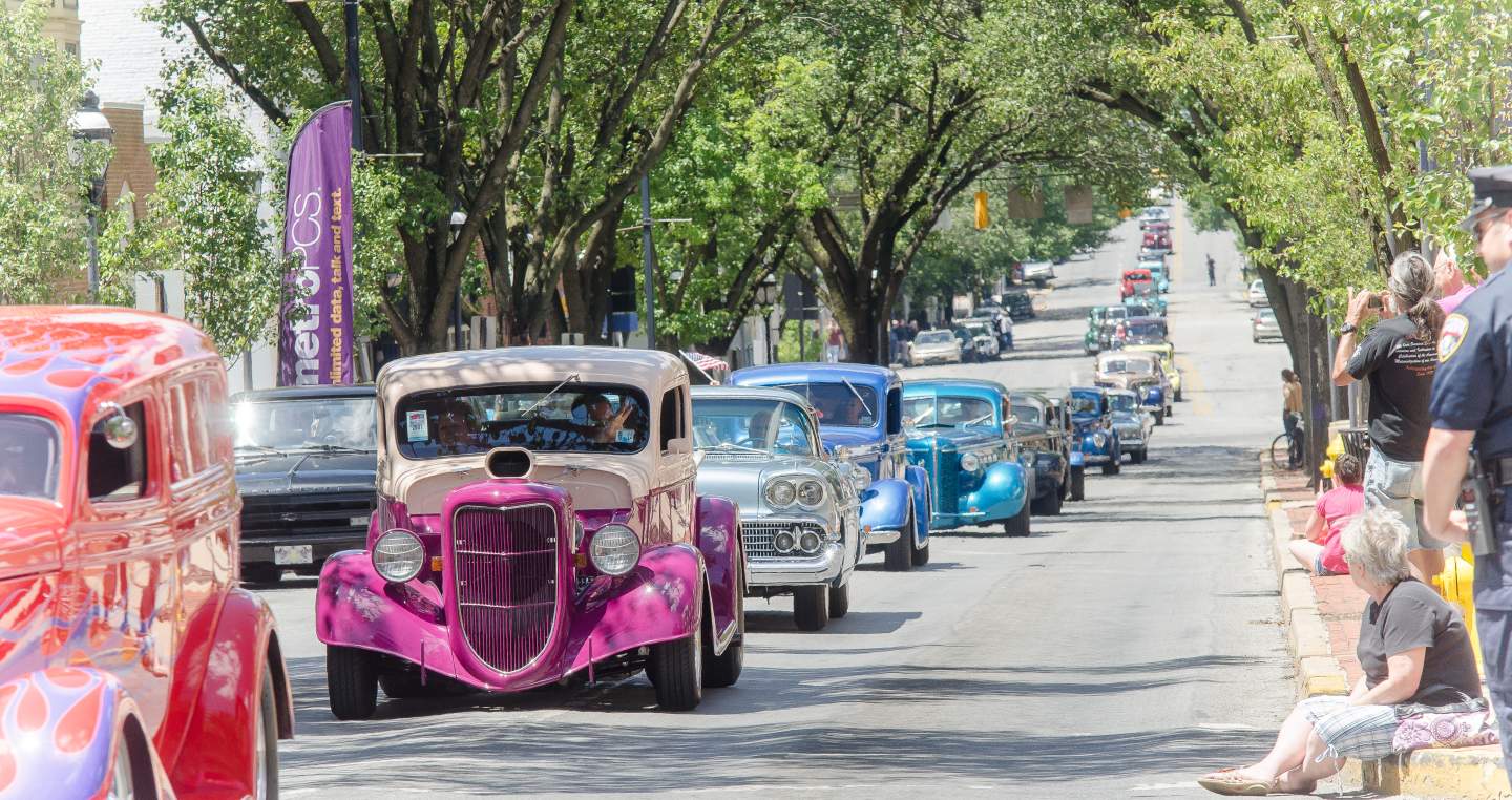 Street Rods parading through York