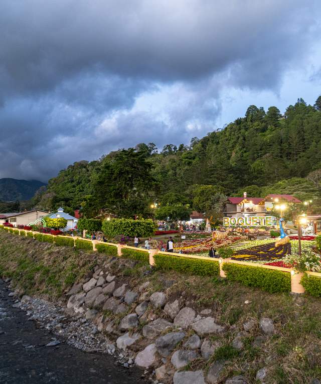 Boquete, the town is famous for its beautiful, mountainous scenery, cool climate, and the Caldera River that runs through it. The area is known for its lush forests, coffee plantations, and various ecotourism activities.