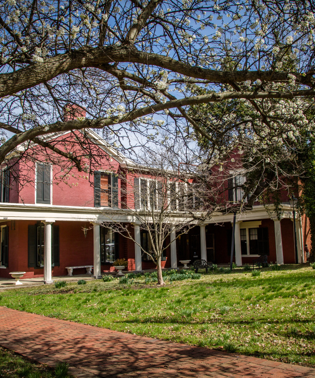 Two Centuries in Shelby County, Kentucky: Science Hill & Wakefield-Scearce Galleries
