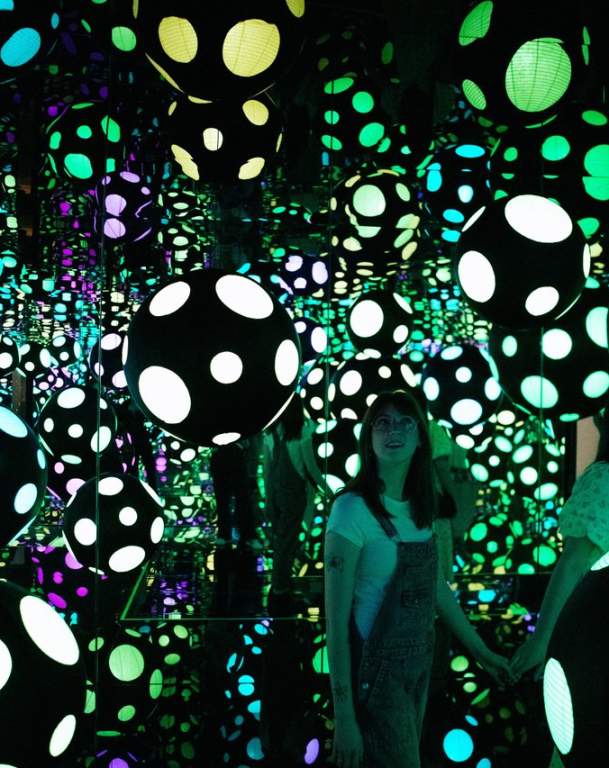 Experience Yayoi Kusama's Artwork for Free