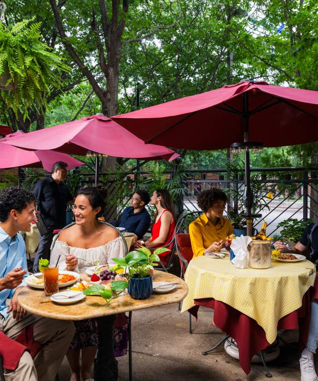 Patio Dining : Antonio's