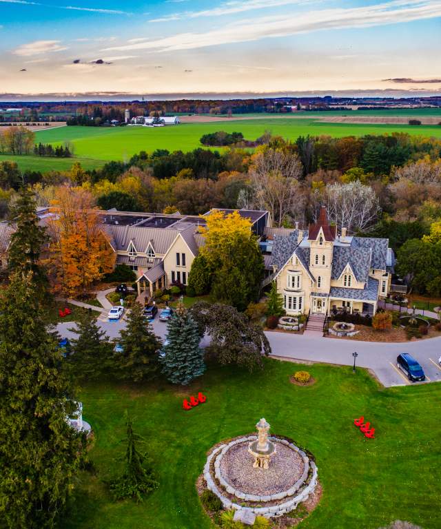 Elm Hurst Inn and Spa aerial view