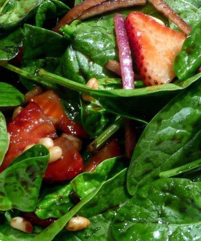 Strawberry Spinach Salad