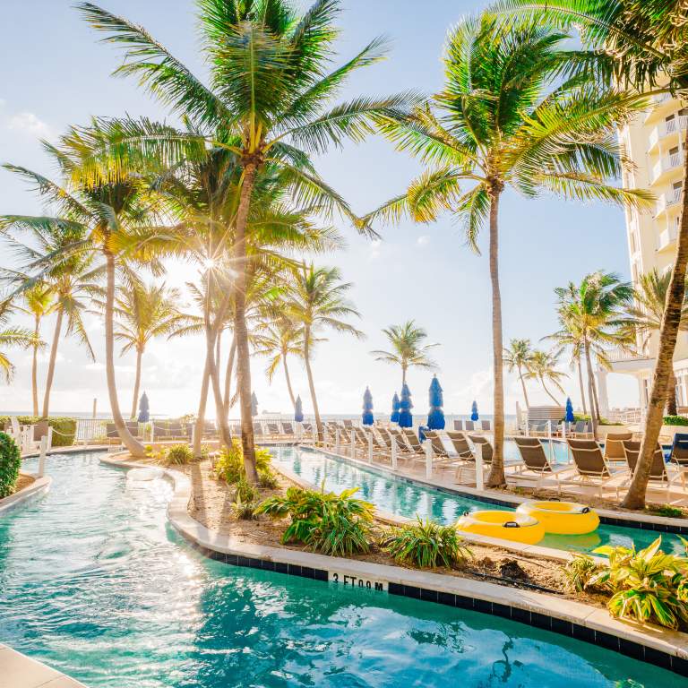 Pelican Grand