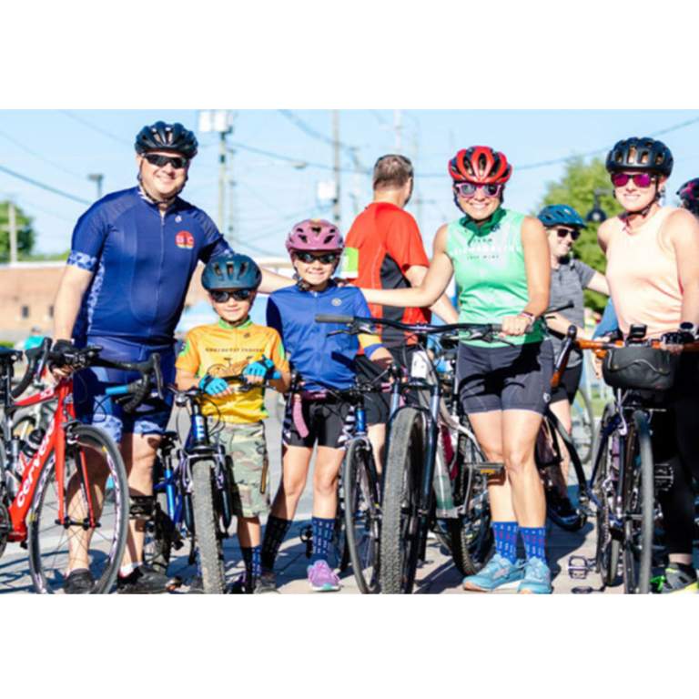 Groups enjoying their time at the Fort4Fitness Spring Cycle.