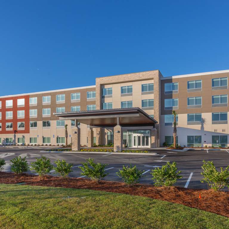 Holiday Inn Express & Suites