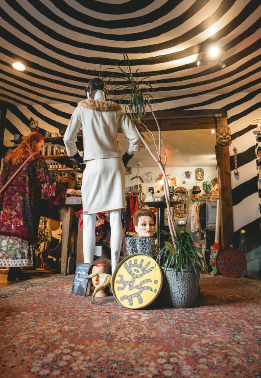 Business Spotlight - Weird Wealth