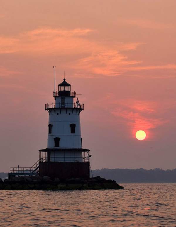 Summertime Fun Abounds in Warwick, RI!