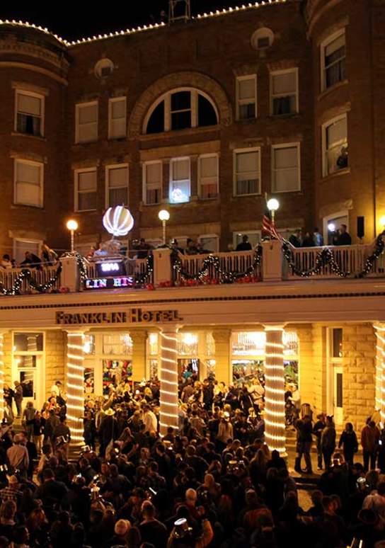 Top 5 Ways to Ring in the New Year