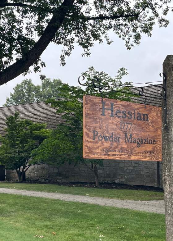 Hessian Powder Magazine