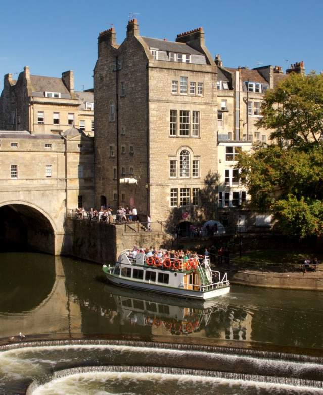 Bath Pulteney Bridge and Weir